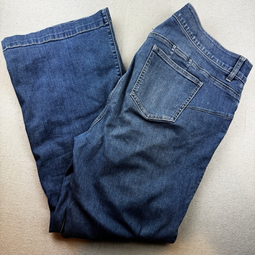 Torrid Bombshell Flare Jeans Womens 20R Blue Premium Stretch Denim